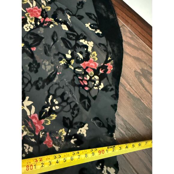 Gorgeous black floral Velvet burnout kimono with fringe World Market One Size - Picture 10 of 10